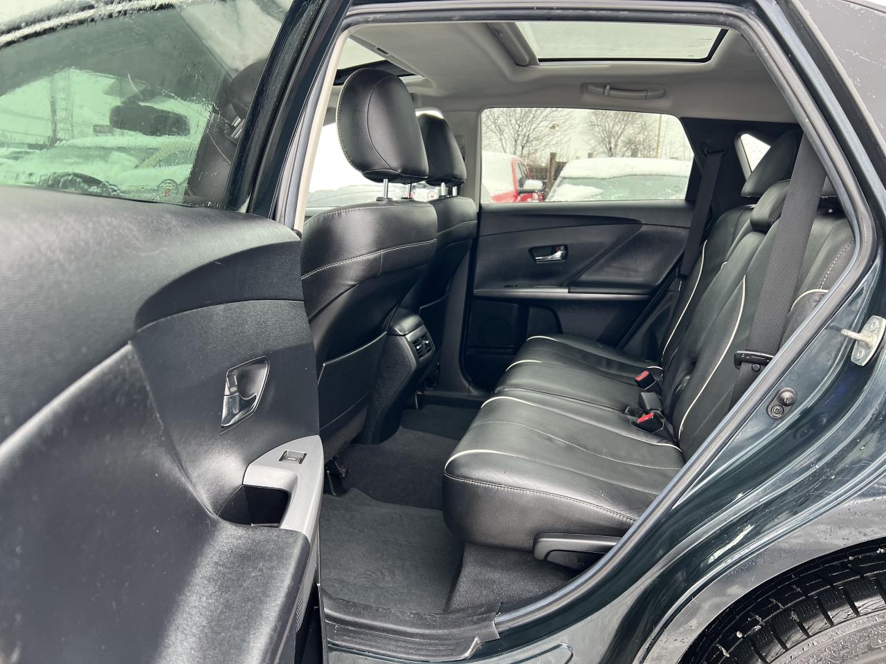 2013 Toyota Venza V6 PREMIUM PACKAGE Photo