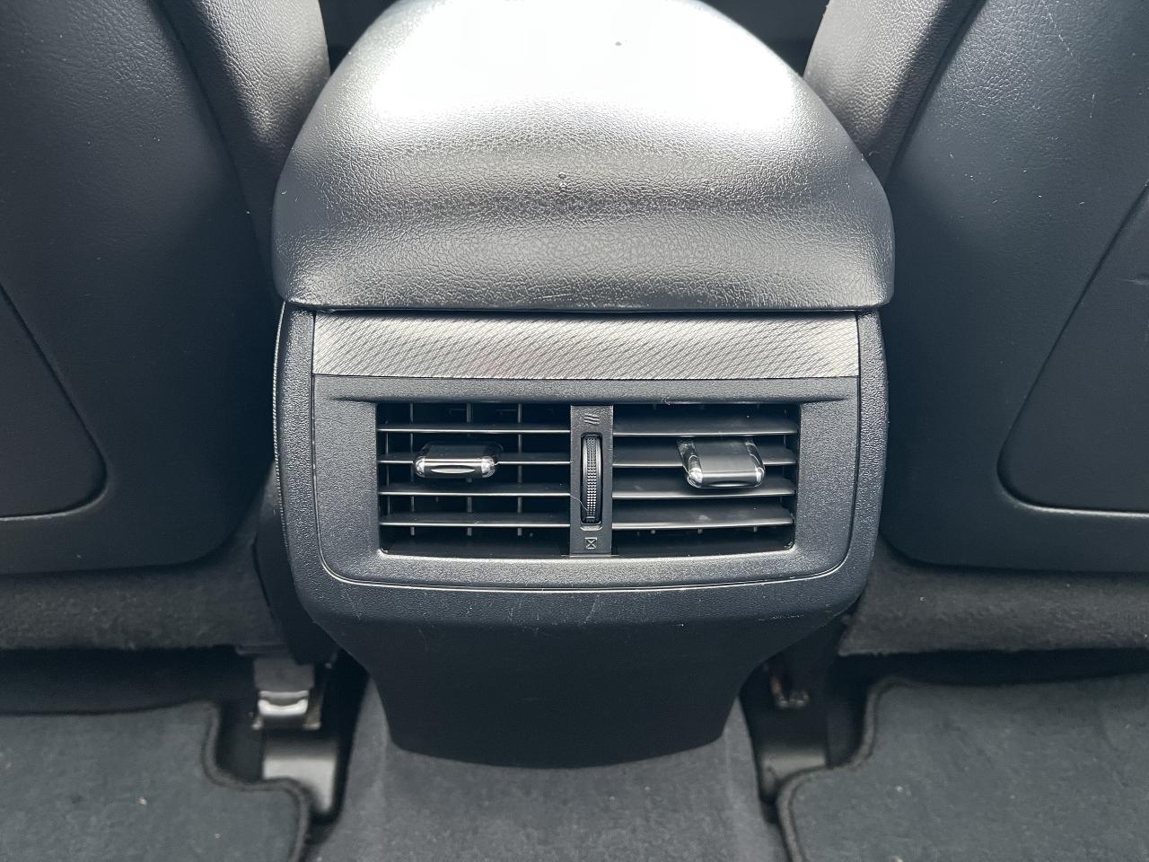 2013 Toyota Venza V6 PREMIUM PACKAGE Photo