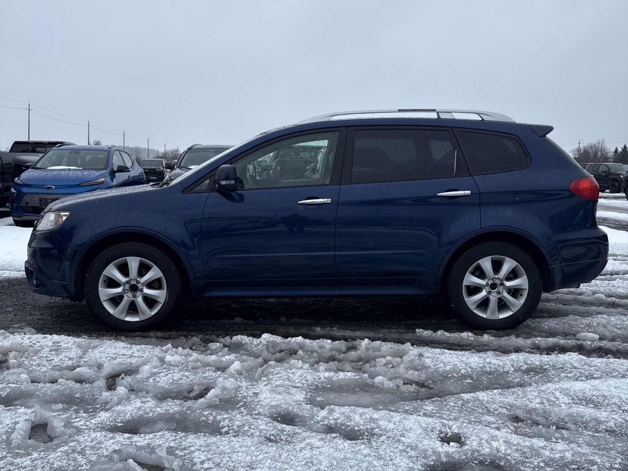 2011 Subaru Tribeca LIMITED Photo