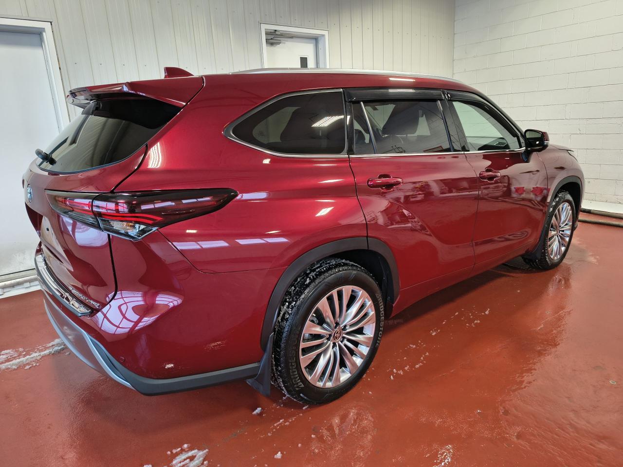 2024 Toyota Highlander Limited PLATINUM AWD Photo0