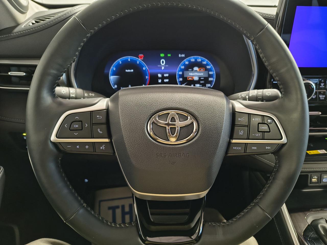 2024 Toyota Highlander Limited PLATINUM AWD Photo0