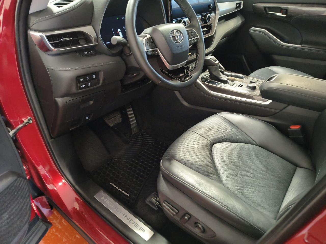 2024 Toyota Highlander Limited PLATINUM AWD Photo0