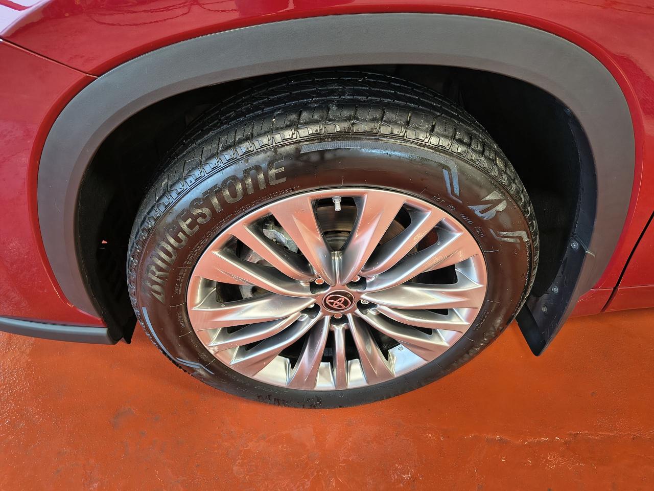 2024 Toyota Highlander Limited PLATINUM AWD Photo0