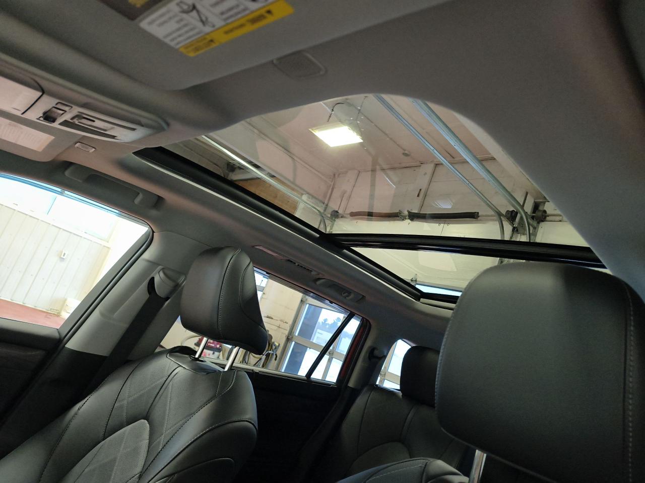 2024 Toyota Highlander Limited PLATINUM AWD Photo0