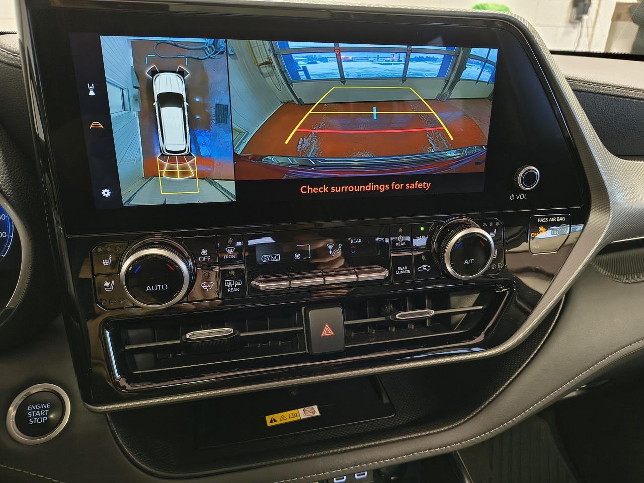 2024 Toyota Highlander Limited PLATINUM AWD Photo0