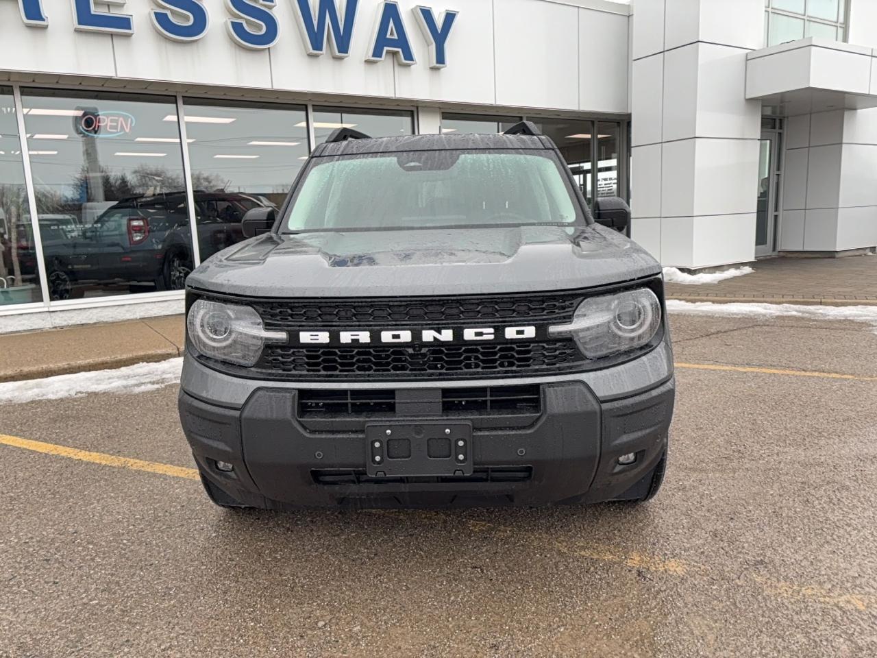 2025 Ford Bronco Sport OUTER BANKS, TECH PKG, POWER MOONROOF Photo2