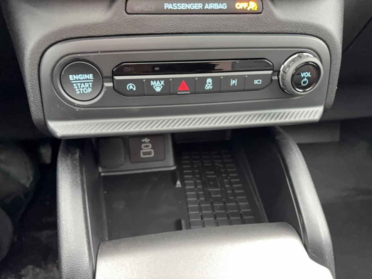 2025 Ford Bronco Sport OUTER BANKS, TECH PKG, POWER MOONROOF Photo