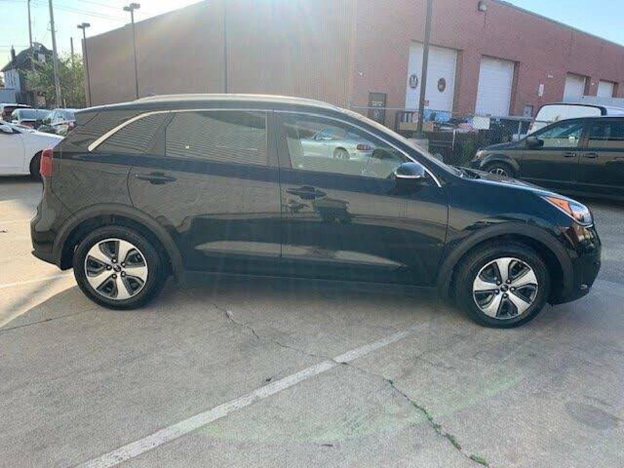 2018 Kia NIRO EX HYBRID-LEATHER-ROOF-CAM-HEATED SEATS/STEERING Photo