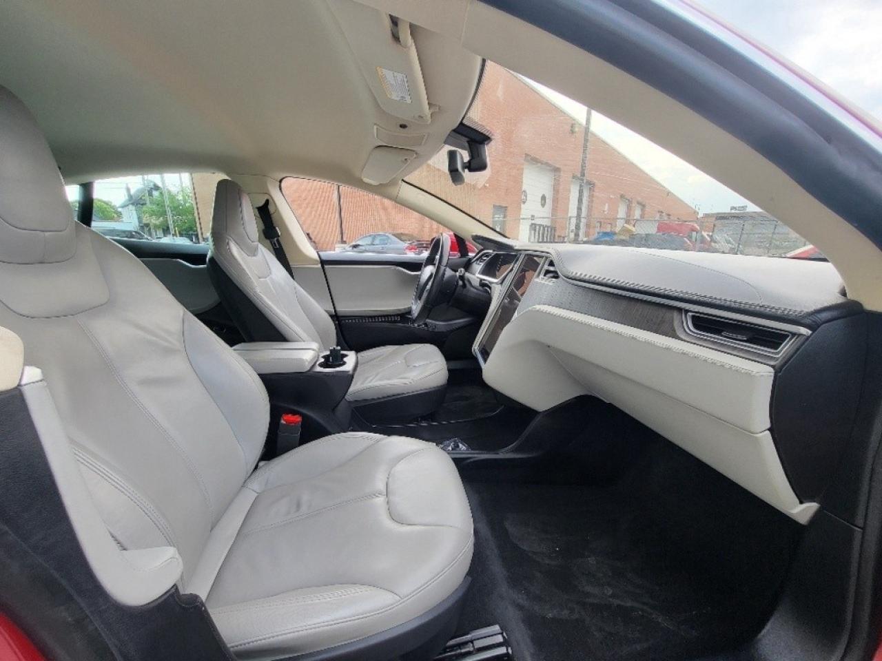 2013 Tesla Model S S 60-7 PASSENGER-LEATHER-AUTOPILOT Photo