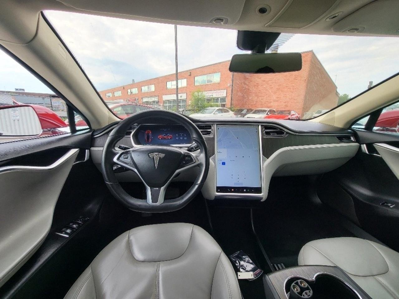 2013 Tesla Model S S 60-7 PASSENGER-LEATHER-AUTOPILOT Photo