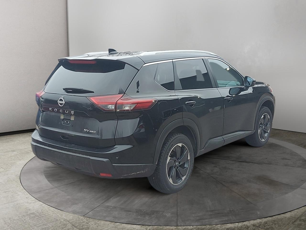 2024 Nissan Rogue SV MOONROOF Photo4