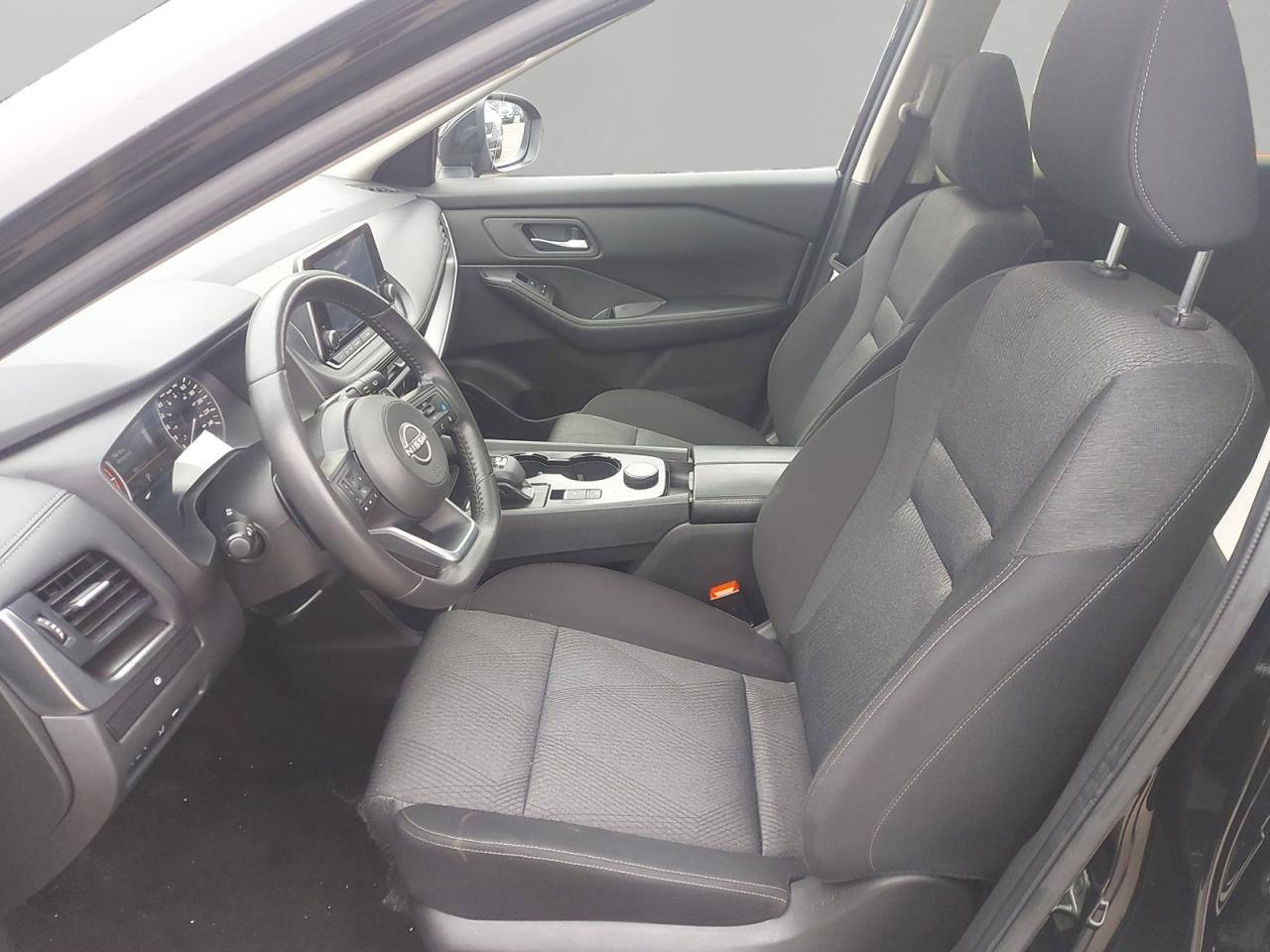 2024 Nissan Rogue SV MOONROOF Photo