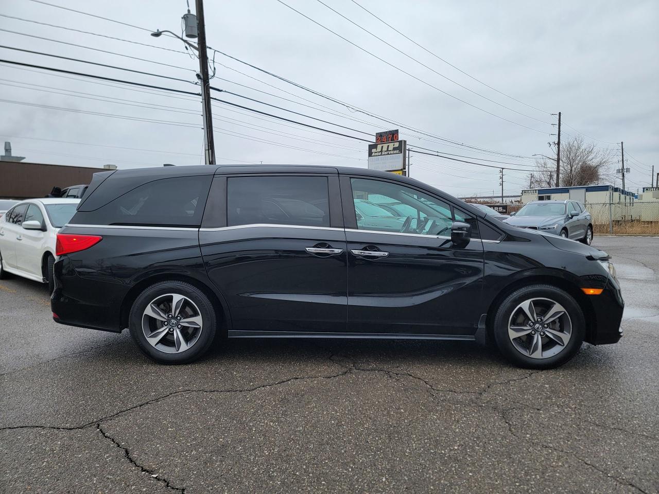 2018 Honda Odyssey EX-L NAVI Photo3