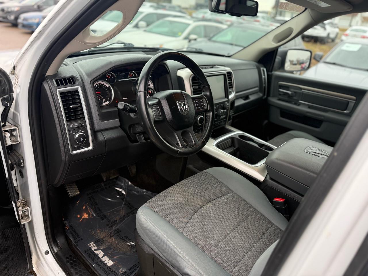 2017 RAM 1500 SLT Photo