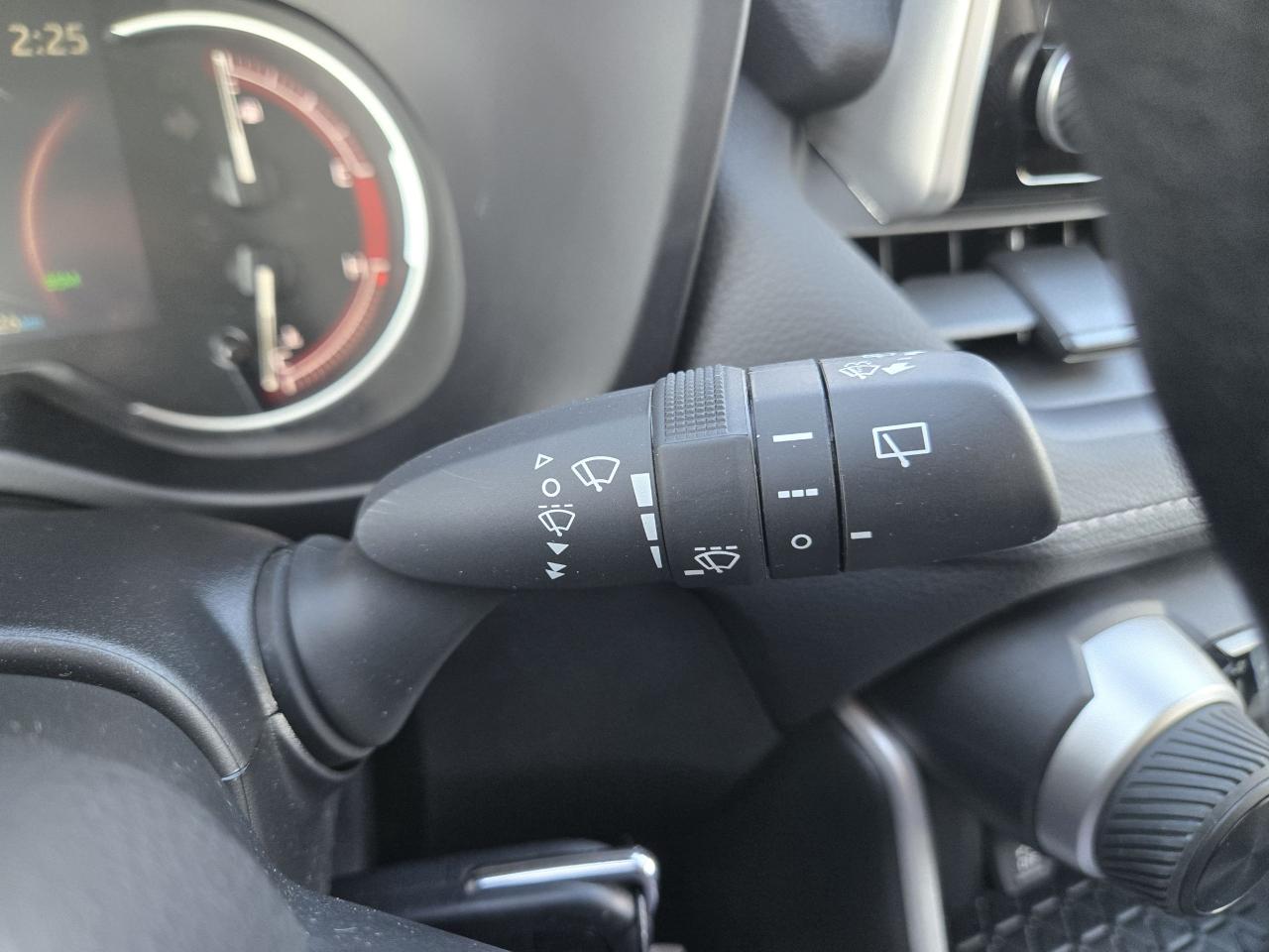 2025 Toyota RAV4 LE Photo