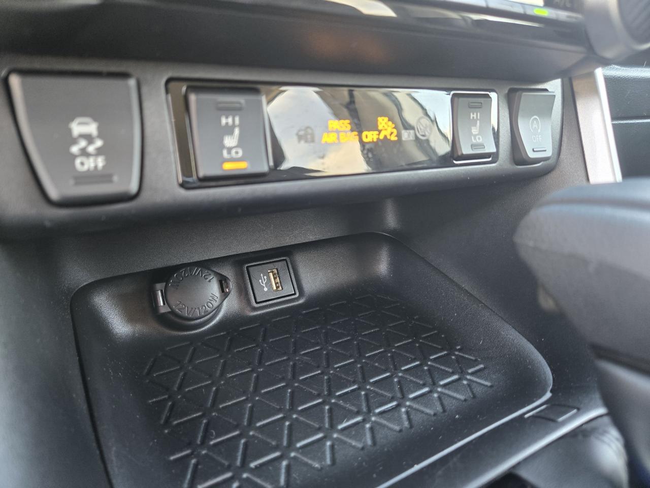 2025 Toyota RAV4 LE Photo