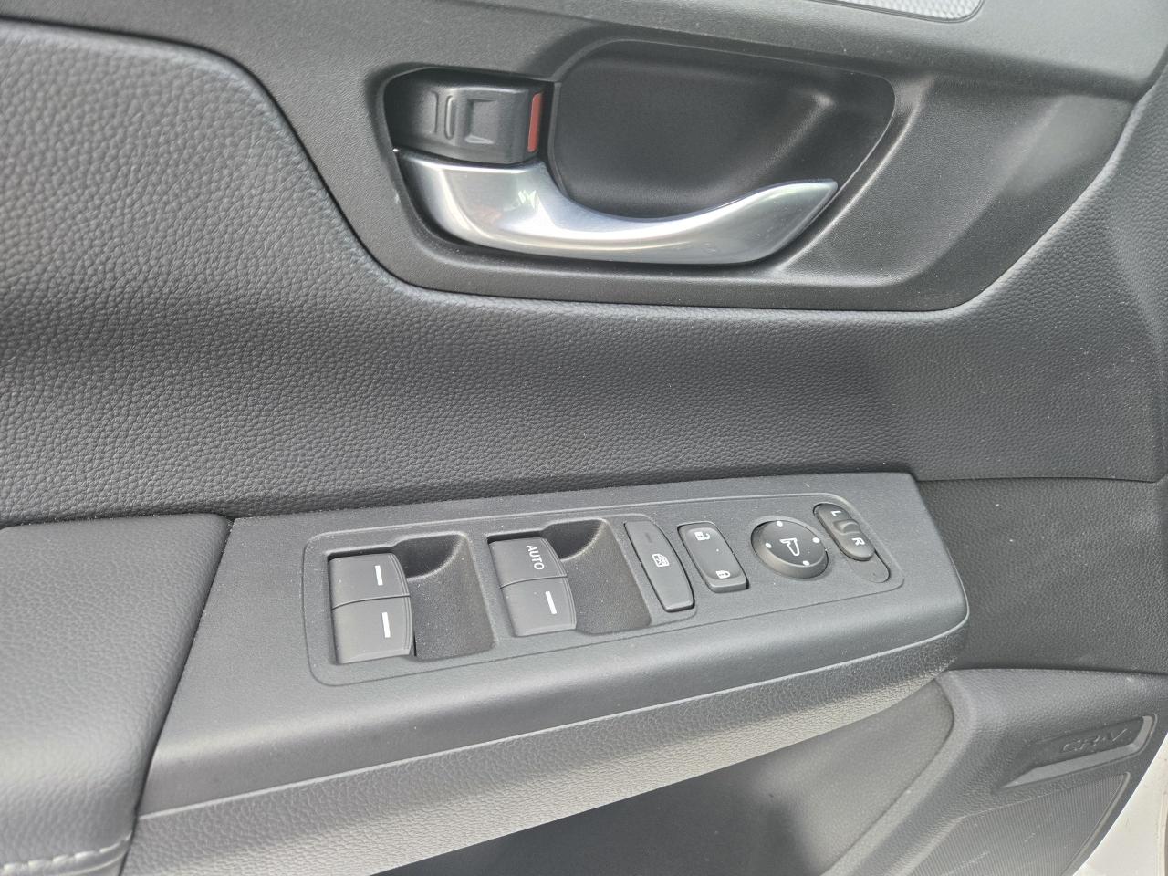 2025 Honda CR-V LX Photo