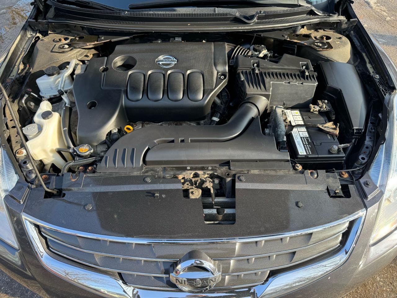 2012 Nissan Altima 2.5 SL - LOADED! Photo