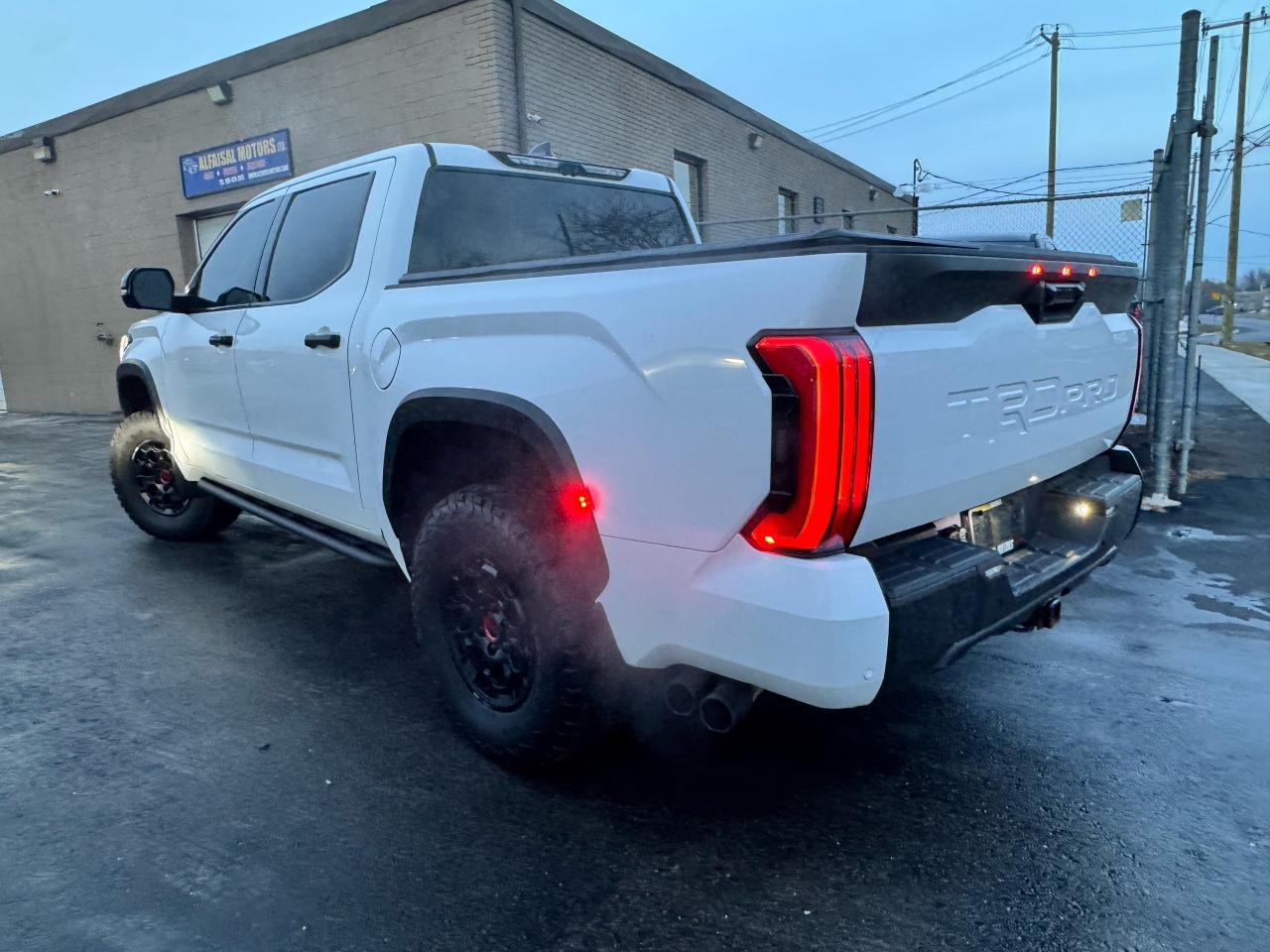 2022 Toyota Tundra Limited Hybrid 4x4 TRD PRO|LEATHER|SUNROOF|NAVI Photo2