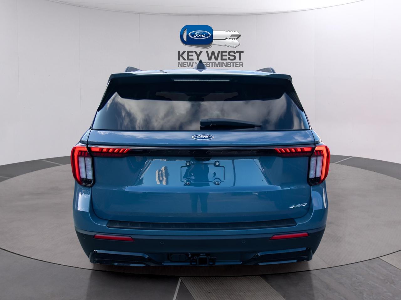 2026 Ford Explorer ST-Line 4WD Photo2