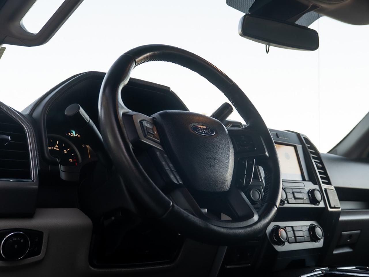 2019 Ford F-150 XLT 4WD SuperCrew 5.5' Box Photo35