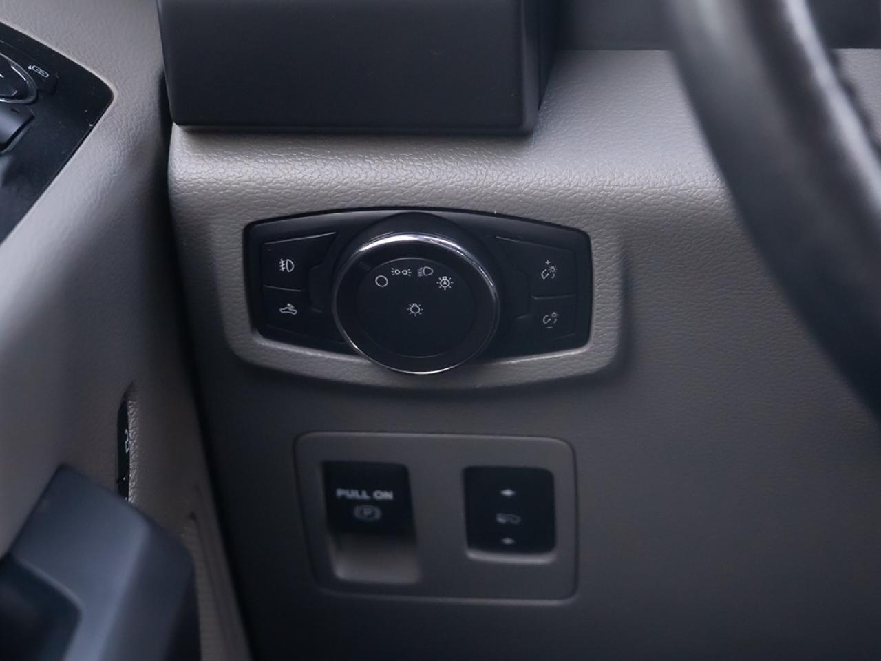 2019 Ford F-150 XLT 4WD SuperCrew 5.5' Box Photo33