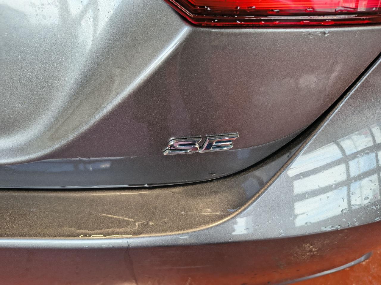 2021 Toyota Camry SE Photo0