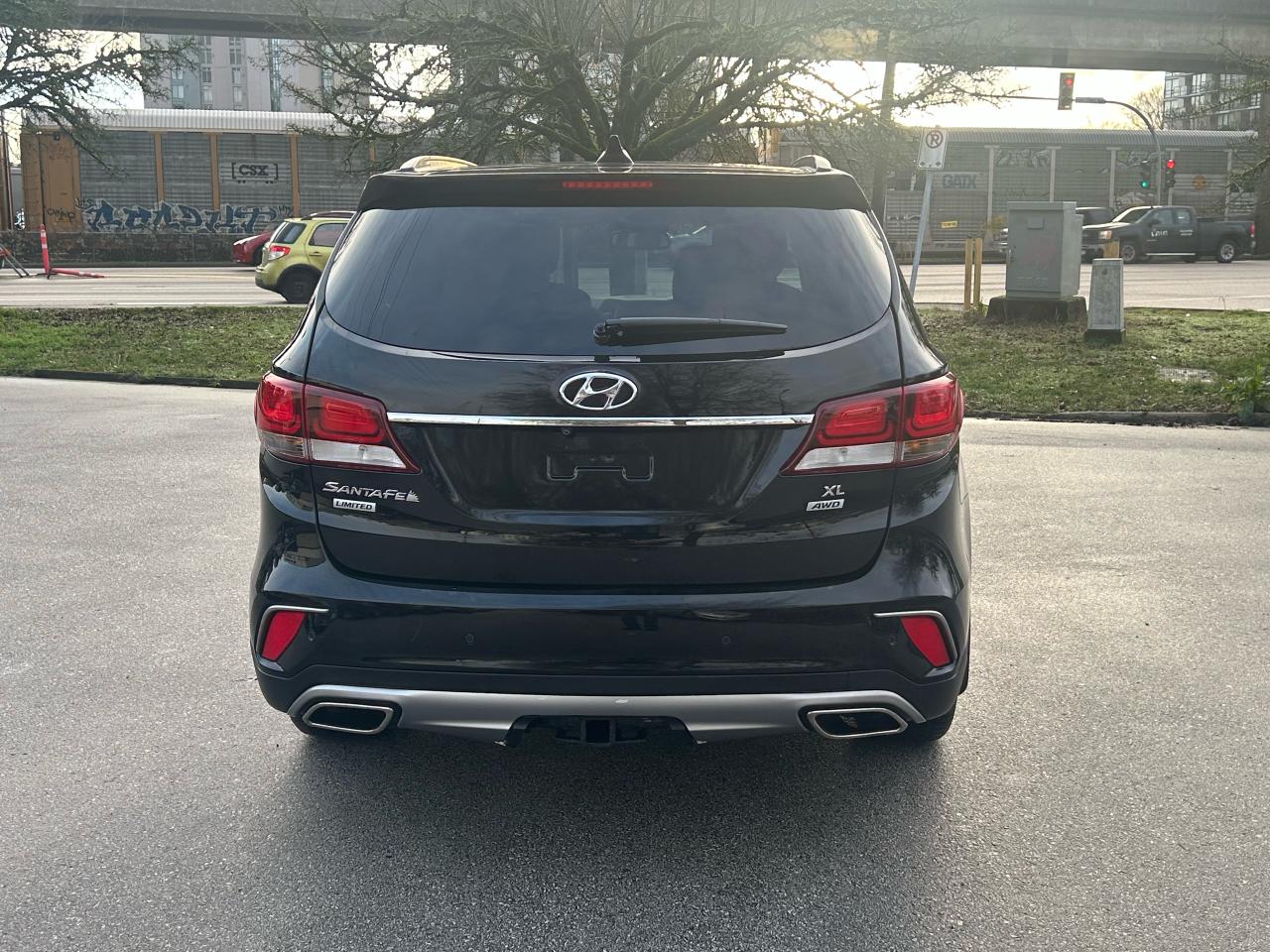 2017 Hyundai Santa Fe XL AWD 4dr Limited w/6-Passenger/Tow Pkg - Photo #7