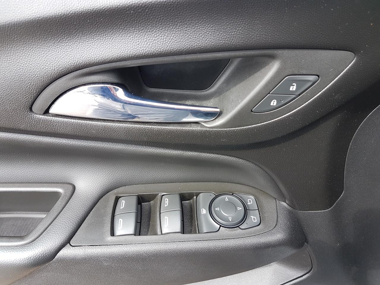 2022 Chevrolet Equinox LT AWD *HEATED SEATS* Photo