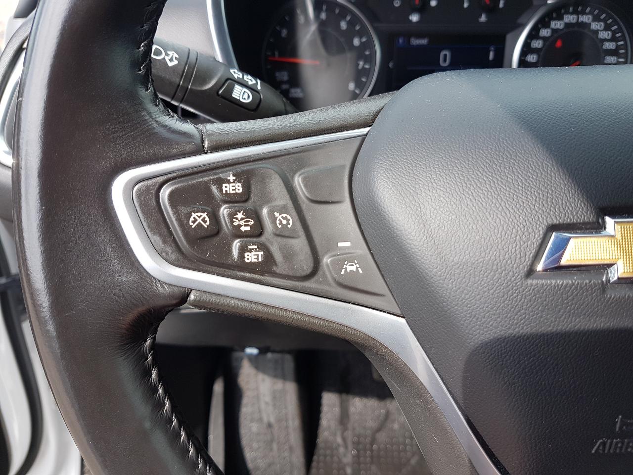 2022 Chevrolet Equinox LT AWD *HEATED SEATS* Photo