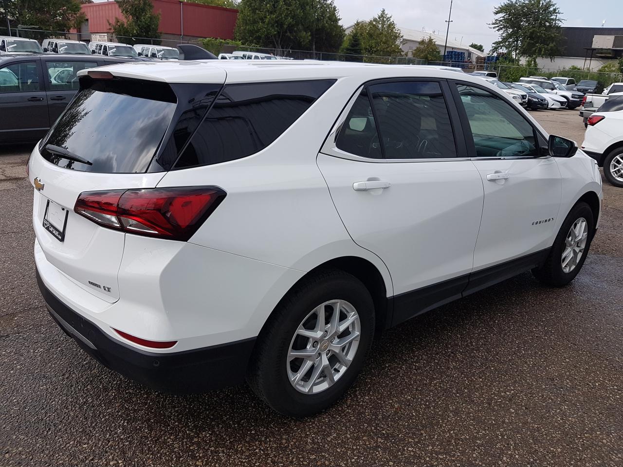 2022 Chevrolet Equinox LT AWD *HEATED SEATS* Photo