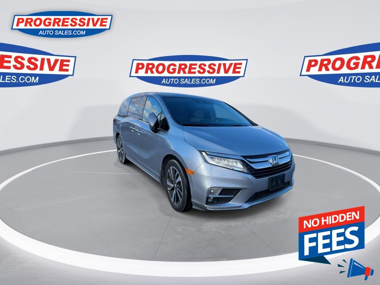 2019 Honda Odyssey Touring Photo2