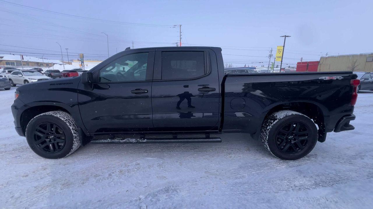 2023 Chevrolet Silverado 1500 Custom 4X4, 6 PASSENGER, SIRIUS XM, BACK UP CAM, POWER LIFTGATE!! Photo4