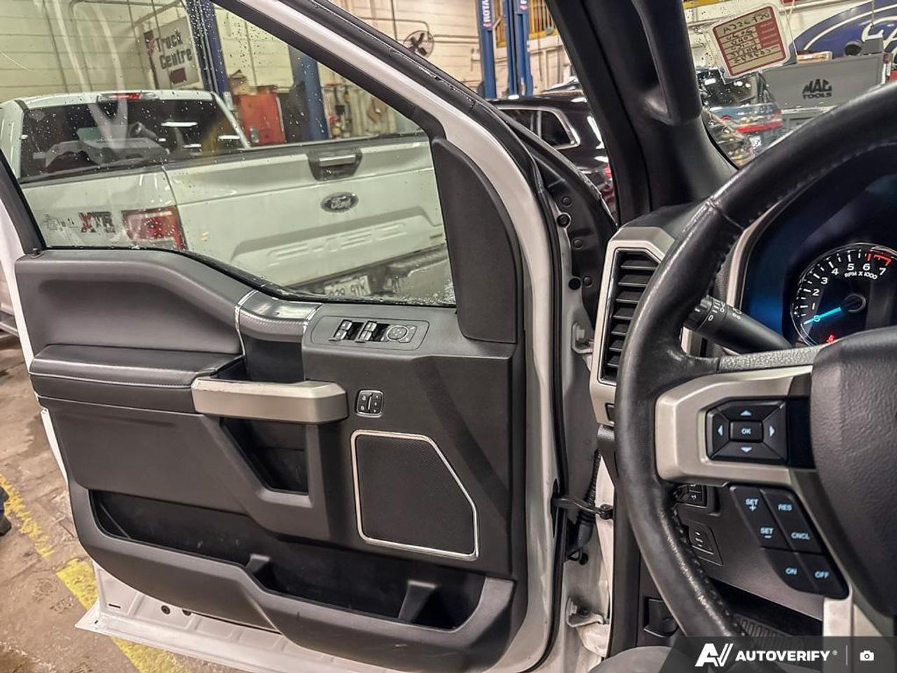 2020 Ford F-150 Lariat 502A|$7K IN OPTIONS|LONGBOX 6.5FT|BLK PKG|STEP|FX4 Photo