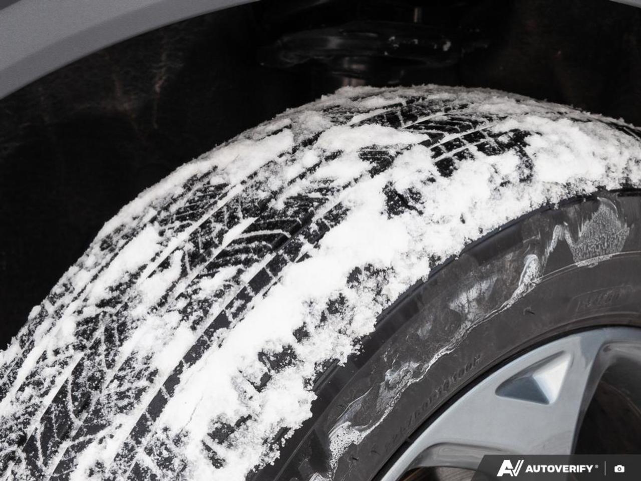 2025 Ford Escape ST-Line Moonroof Photo