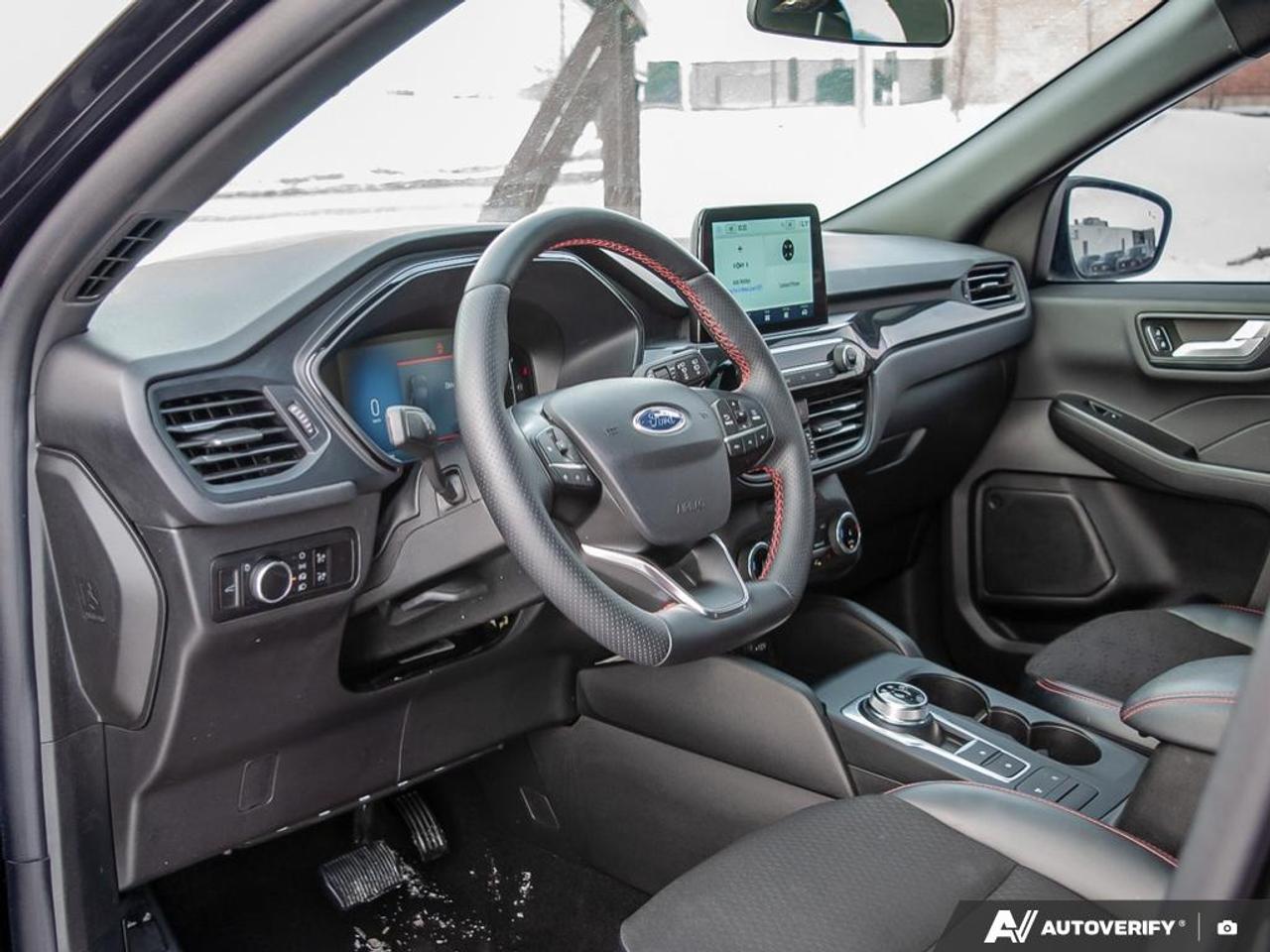 2025 Ford Escape ST-Line Moonroof Photo