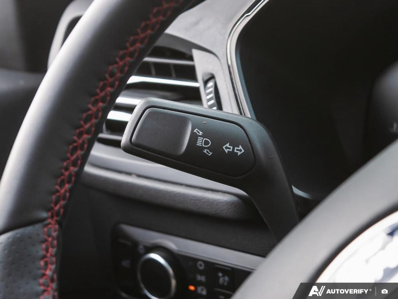 2025 Ford Escape ST-Line Moonroof Photo