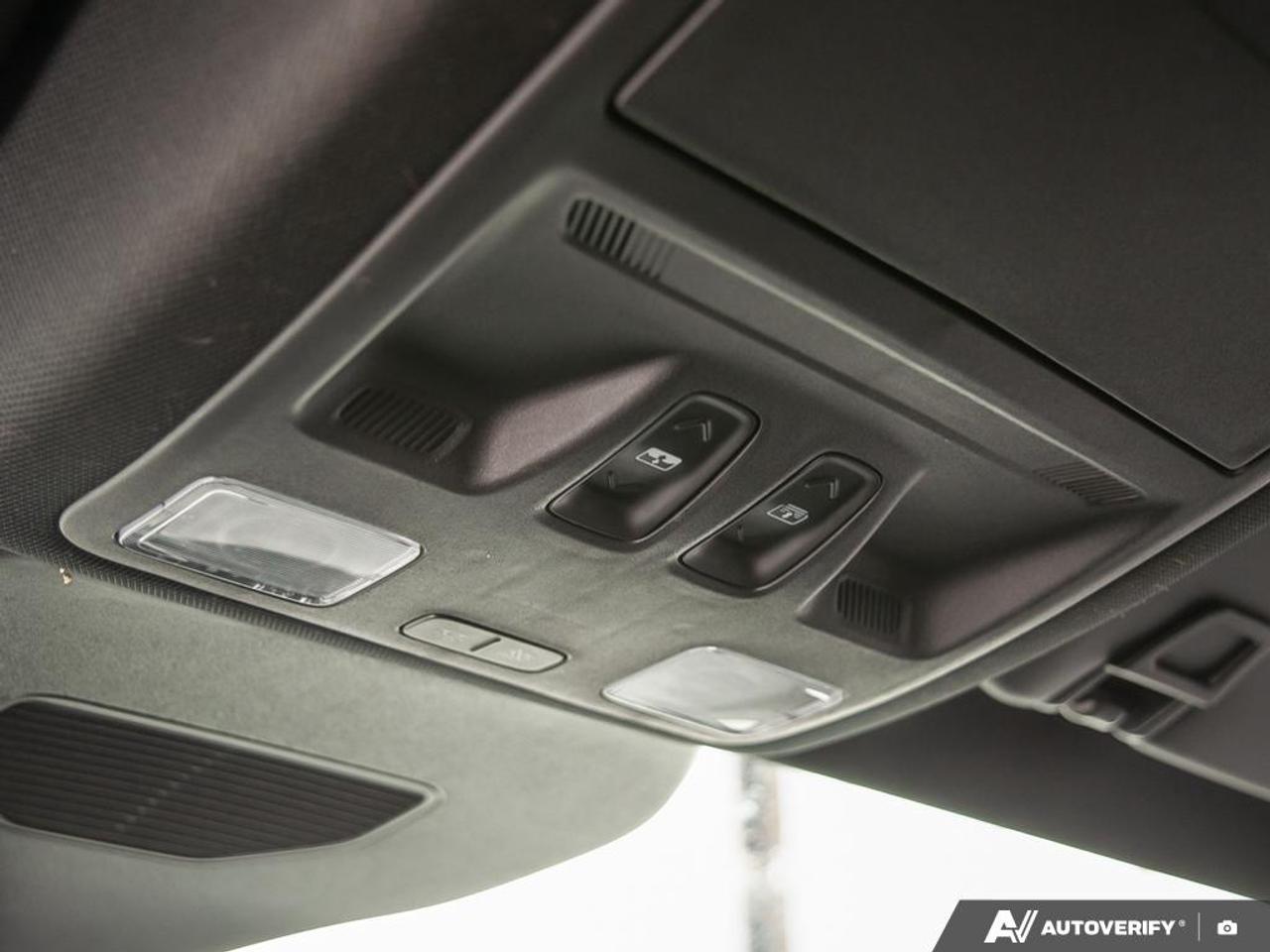 2025 Ford Escape ST-Line Moonroof Photo