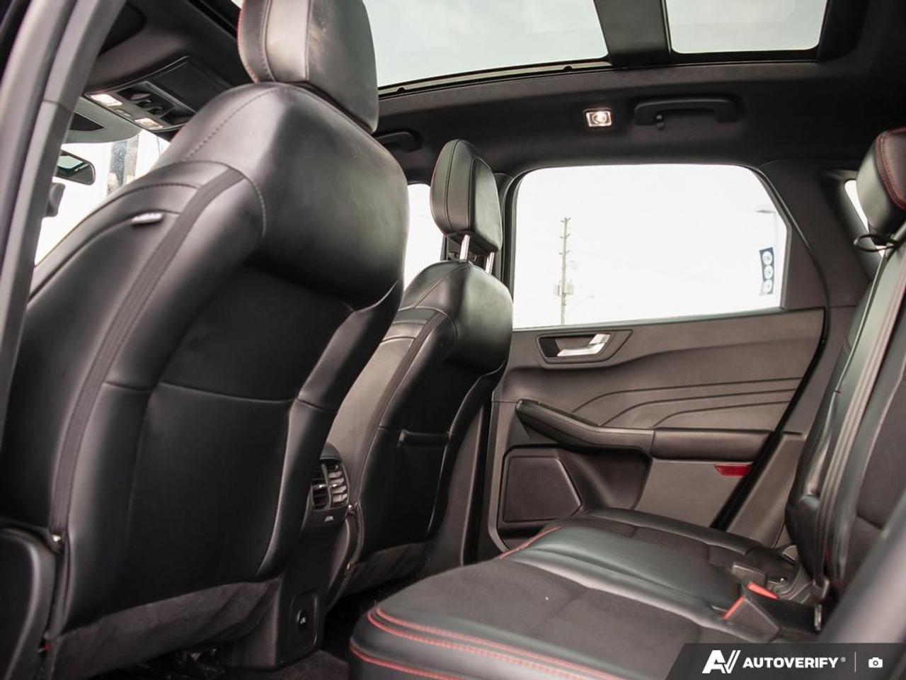 2025 Ford Escape ST-Line Moonroof Photo