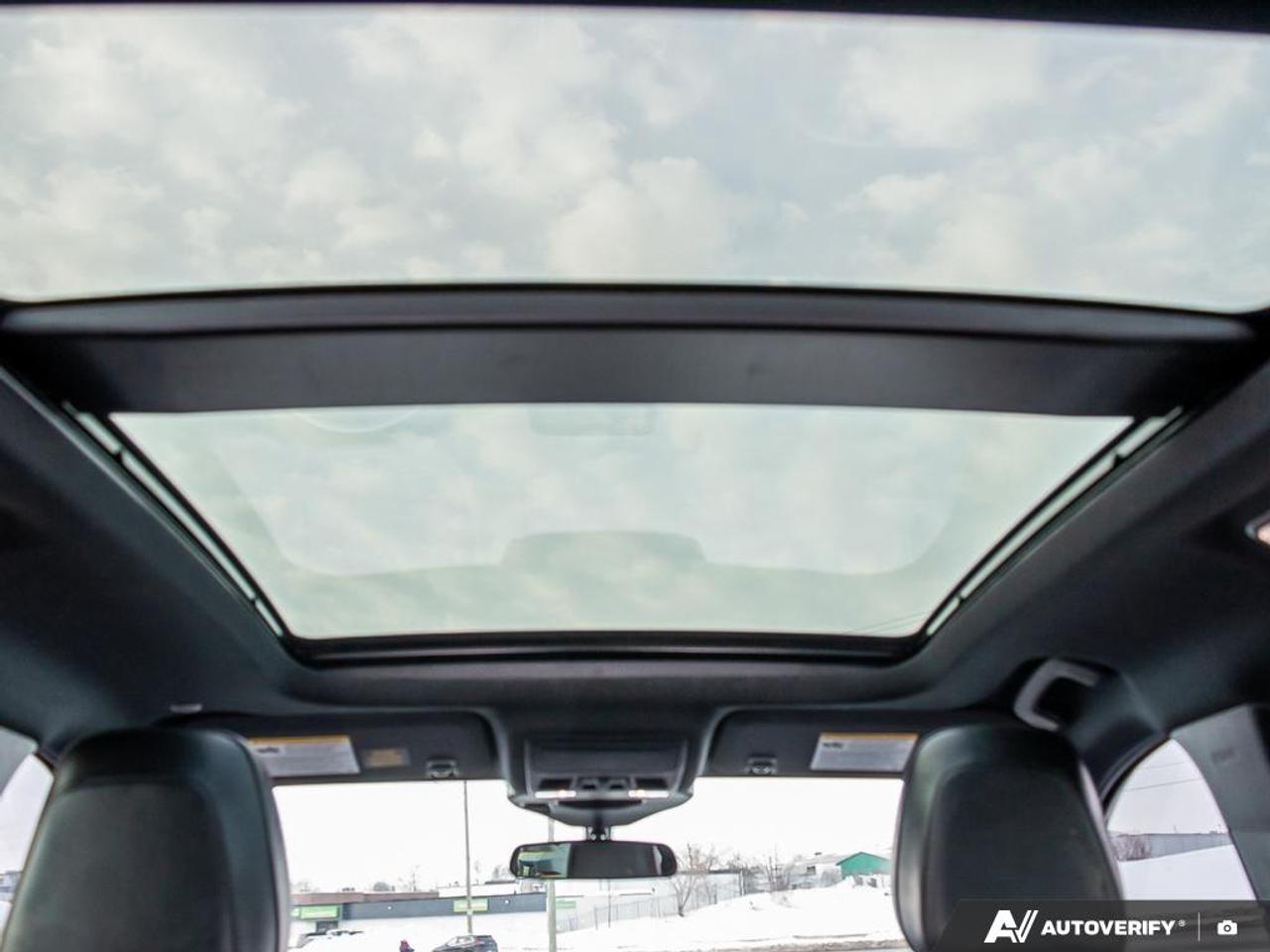 2025 Ford Escape ST-Line Moonroof Photo
