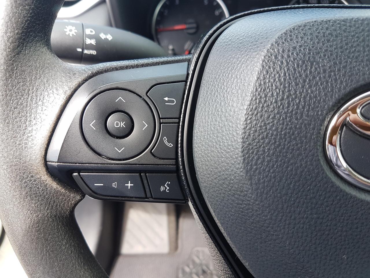 2022 Toyota RAV4 LE AWD *HEATED SEATS* Photo