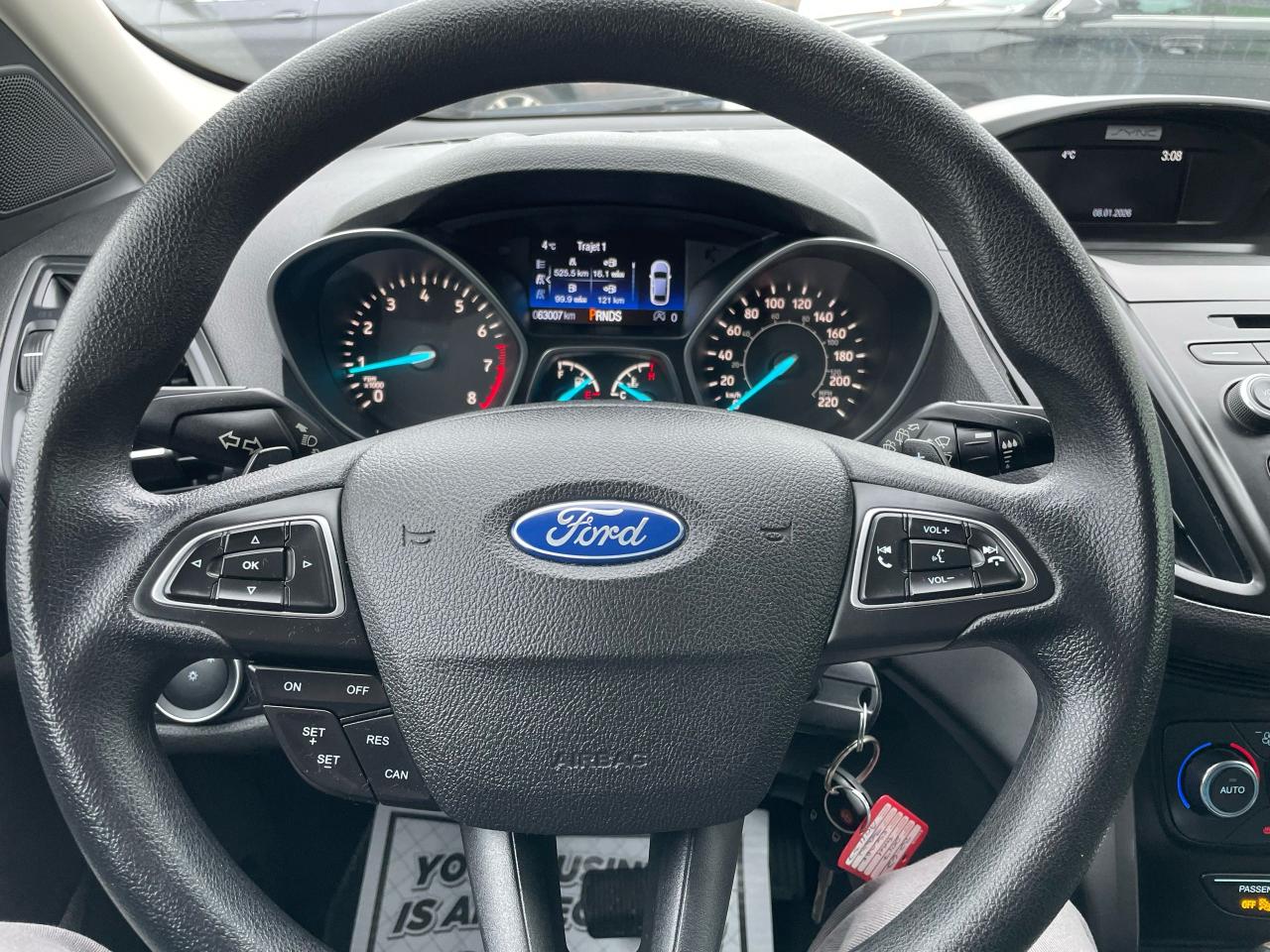 2017 Ford Escape SE Photo
