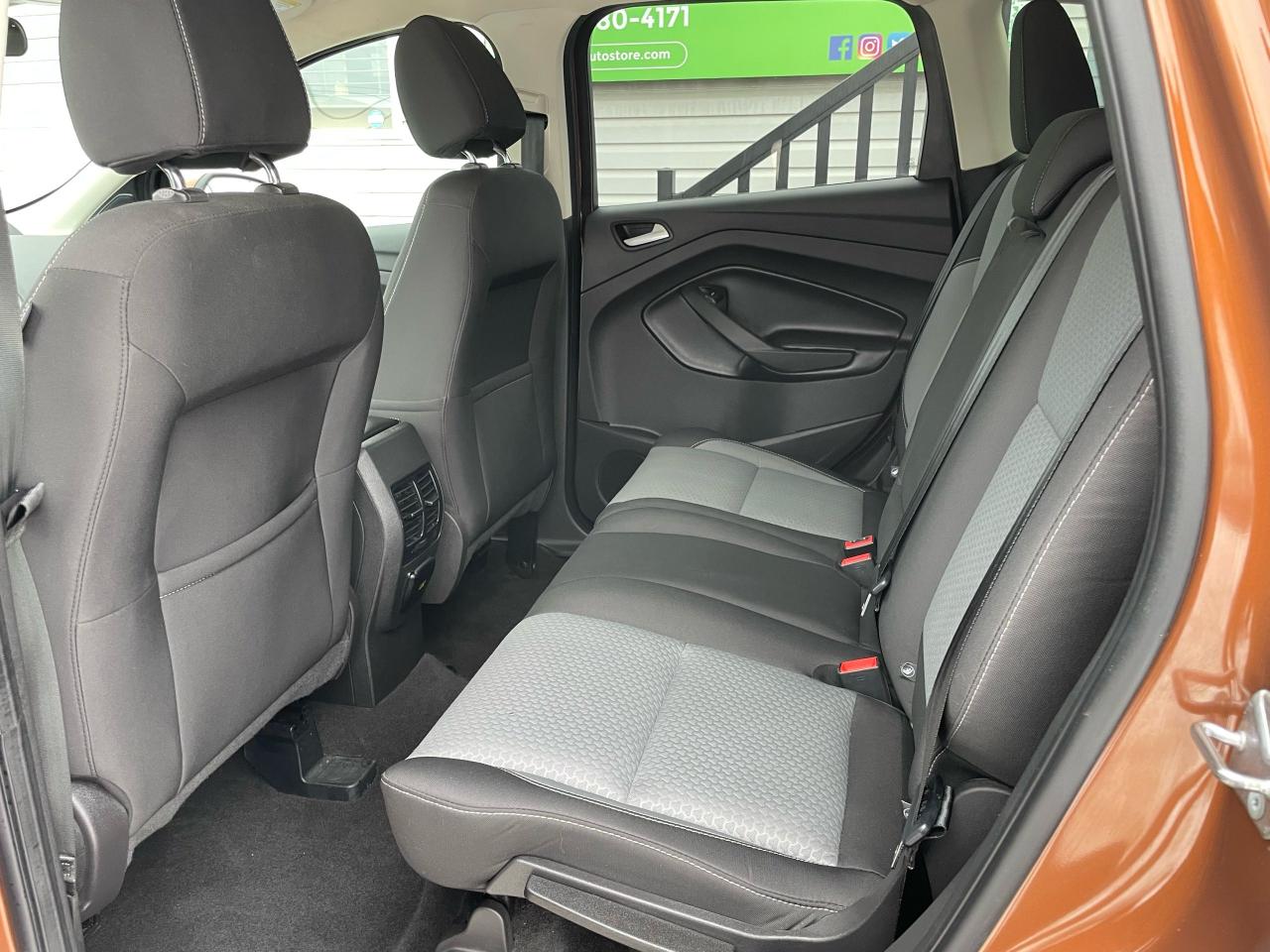 2017 Ford Escape SE Photo