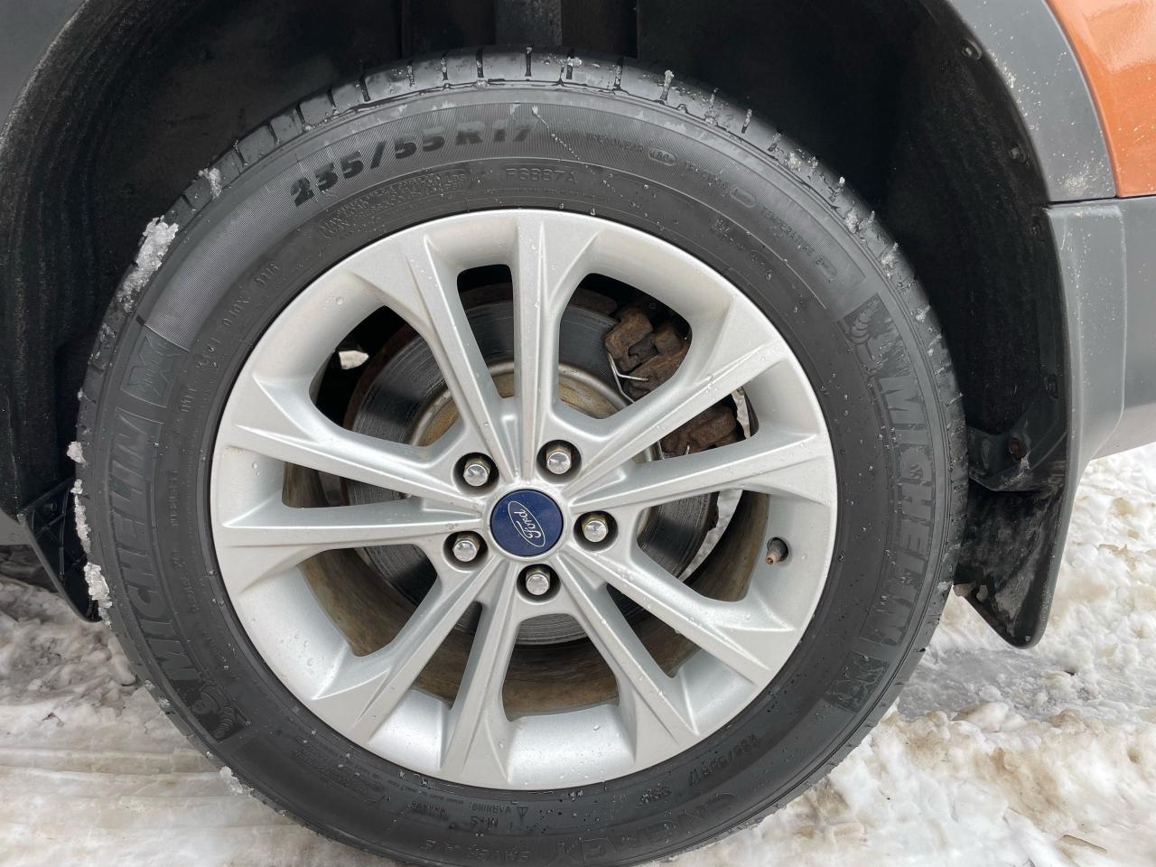 2017 Ford Escape SE Photo