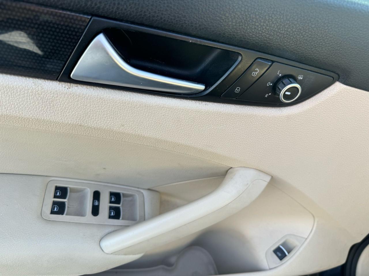 2012 Volkswagen Passat 2.0 TDI DSG Highline Photo