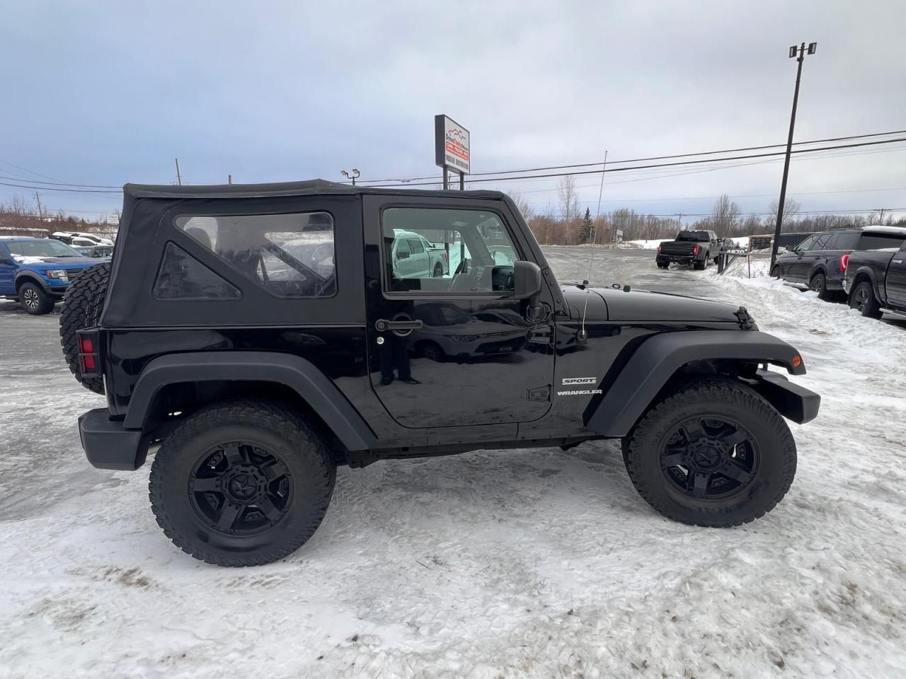 2017 Jeep Wrangler SPORT Photo