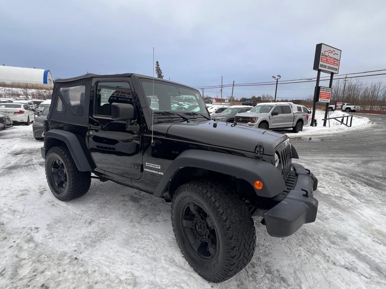 2017 Jeep Wrangler SPORT Photo