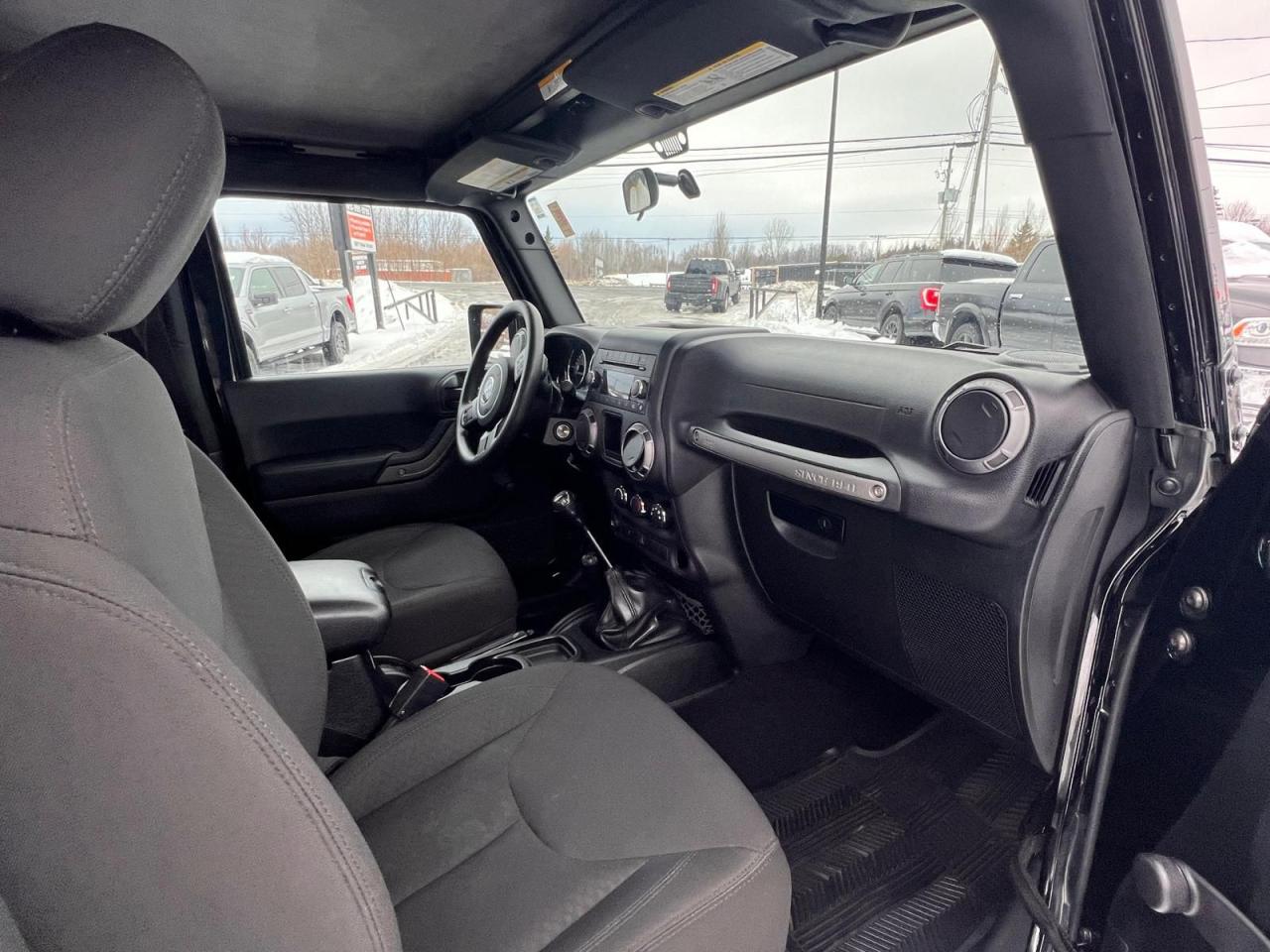 2017 Jeep Wrangler SPORT Photo