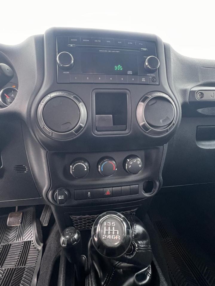 2017 Jeep Wrangler SPORT Photo