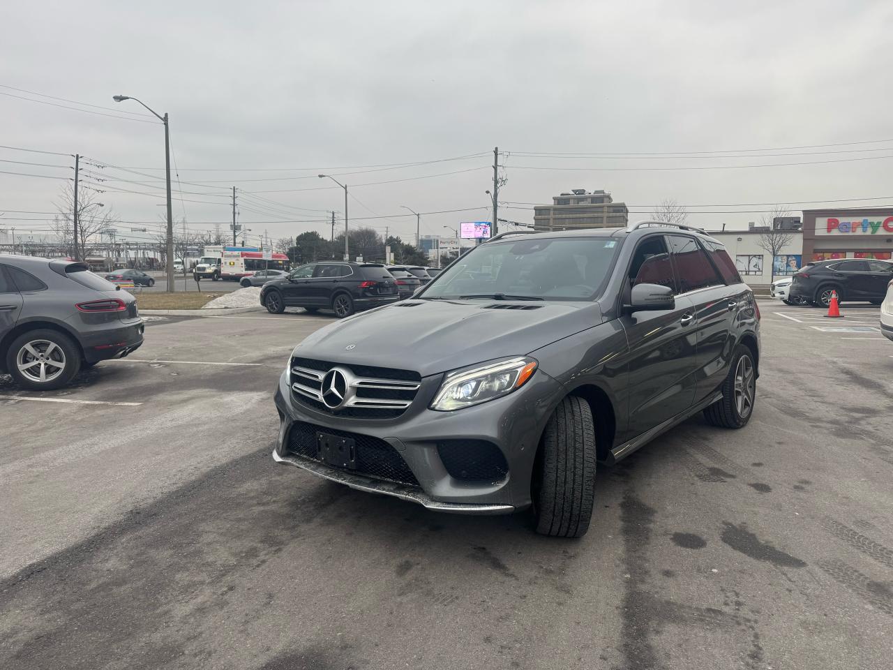 2018 Mercedes-Benz GLE GLE 400 4MATIC AMG PKG LEATHER PAN/ROOF NAV CAMERA Photo2